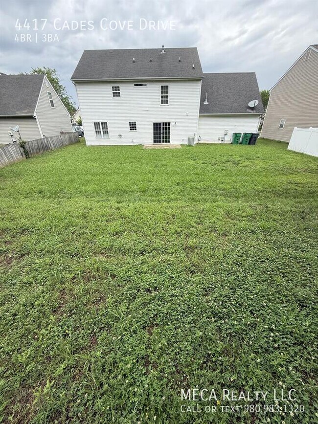 Foto del edificio - 4417 Cades Cove Dr