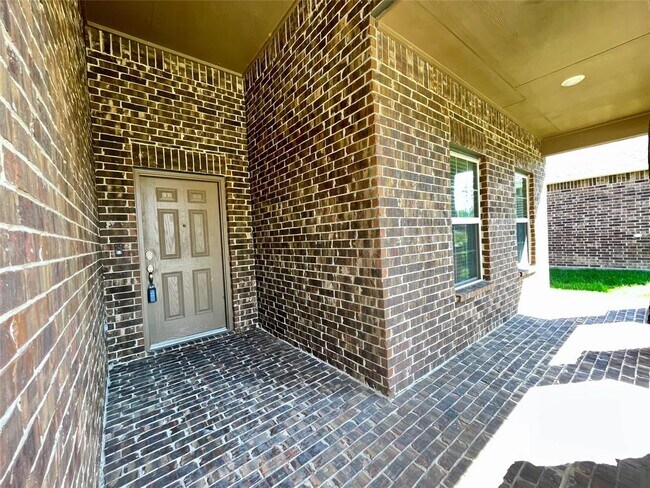 Building Photo - 150 Meadow Valley Dr