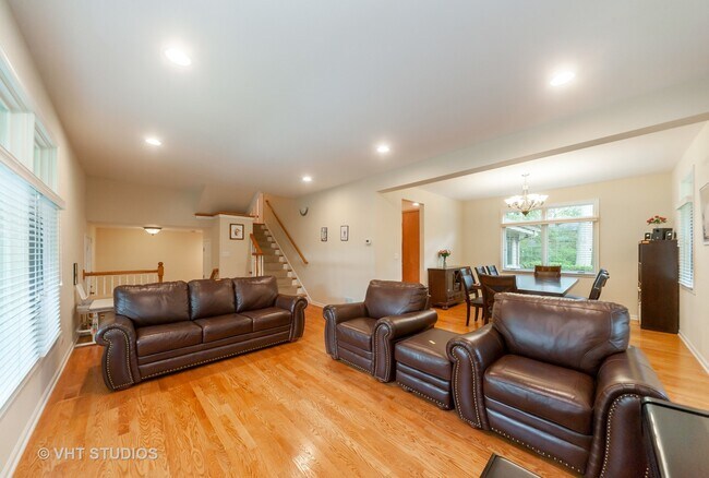 Building Photo - 50 Cedar Ln