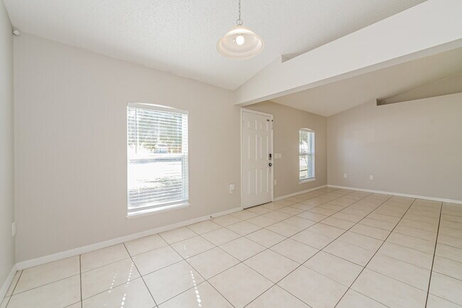 Foto del edificio - 1141 Cambourne Dr