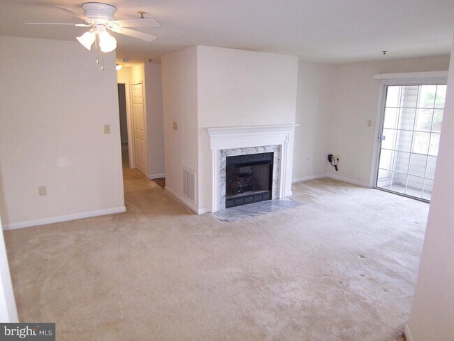 Building Photo - 311H Tall Pines Ct