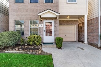 Building Photo - 218 Plaza Del Sol Park