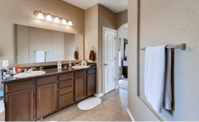 Building Photo - 884 Black Arrow Dr