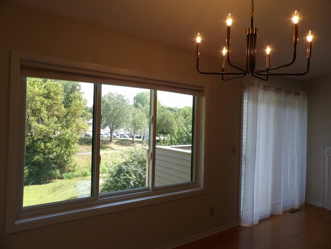 Foto del edificio - 2 Bed | 2 Bath Third Floor Condo