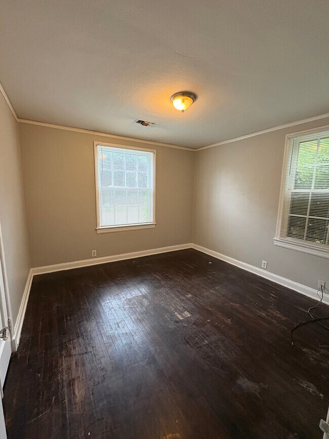 Foto del edificio - 18 Oak Forest Dr