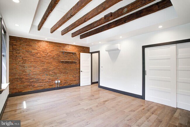 Foto del edificio - 2353 E York St