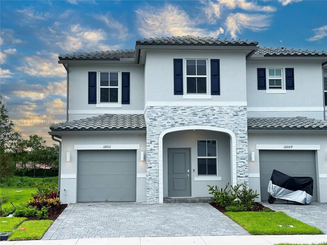 12011 NW 47th Manor, Coral Springs, FL 33321 Townhouse for Rent in Coral Springs, FL