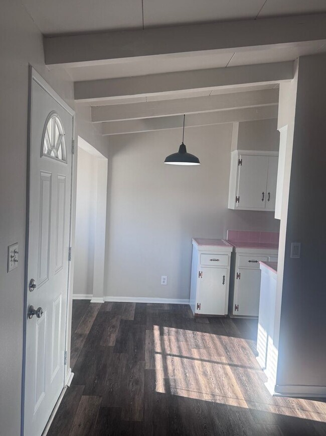 Foto del edificio - 671-677 Illinois Avenue