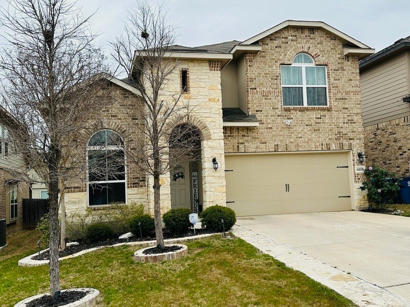 Foto principal - 6051 Akin Cir