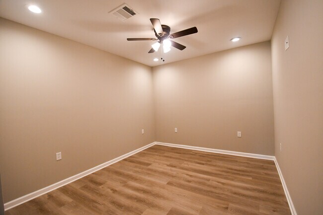 Foto del edificio - 385 Bayou Dularge Rd
