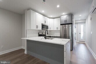 Building Photo - 3849 Fairmount Ave