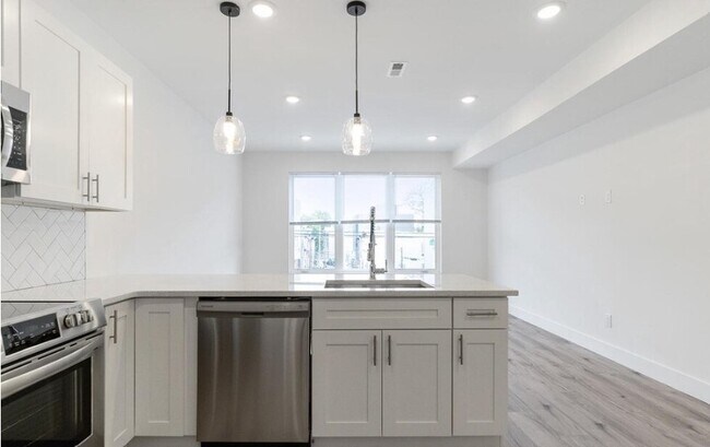 Foto del edificio - 2429 W Thompson St