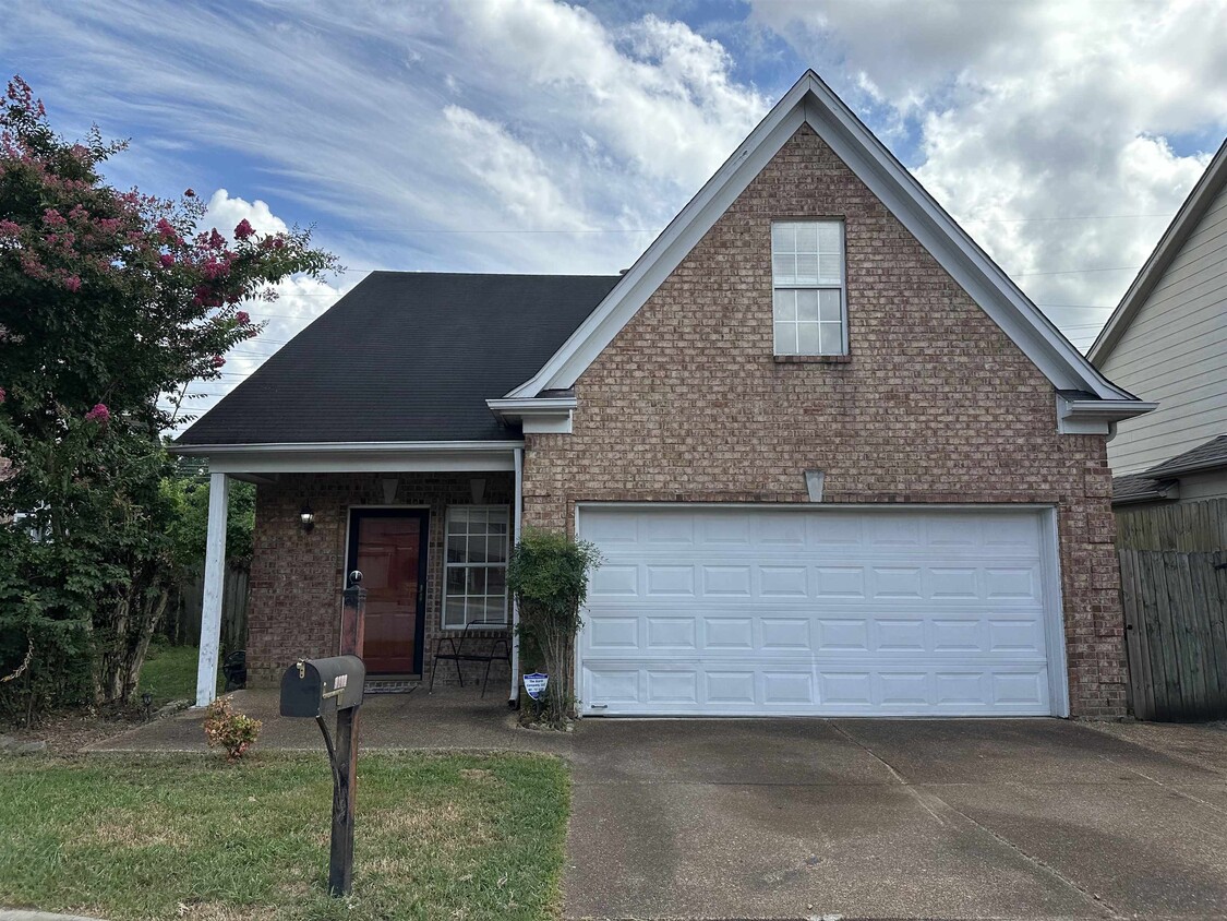 Primary Photo - 9163 Berry Garden Cir S
