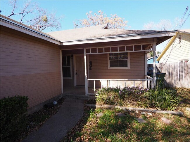 Building Photo - 402-404 Burlwood Ct