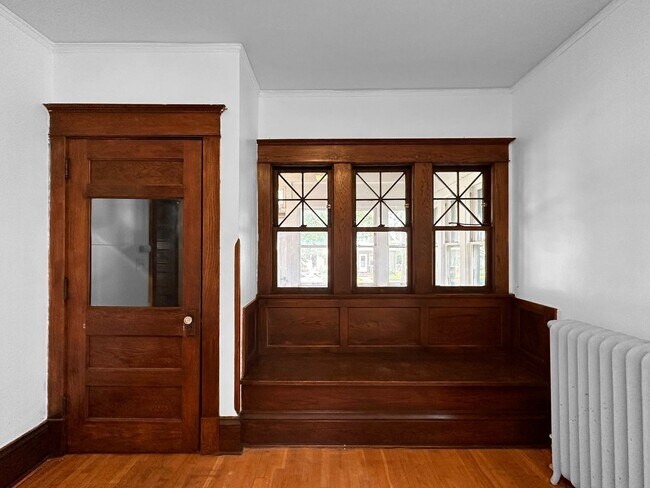 Foto del edificio - 381 Cleveland Ave N