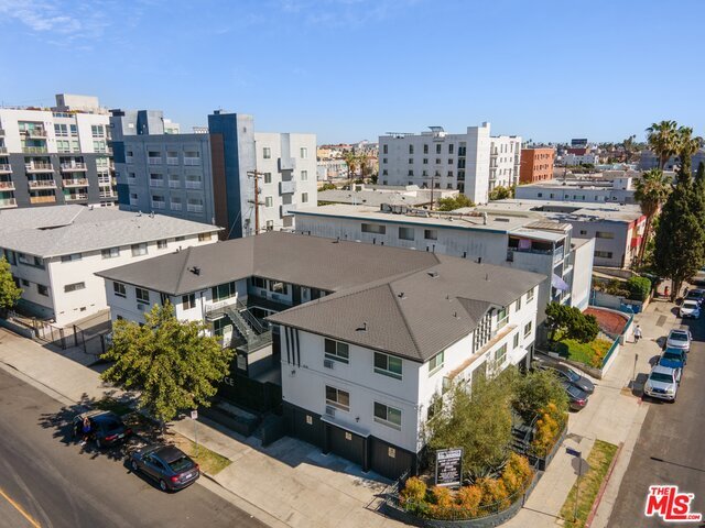 Foto del edificio - 702 S St Andrews Pl