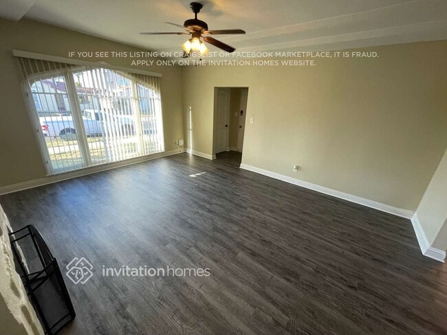 Foto del edificio - 1240 W 82nd St