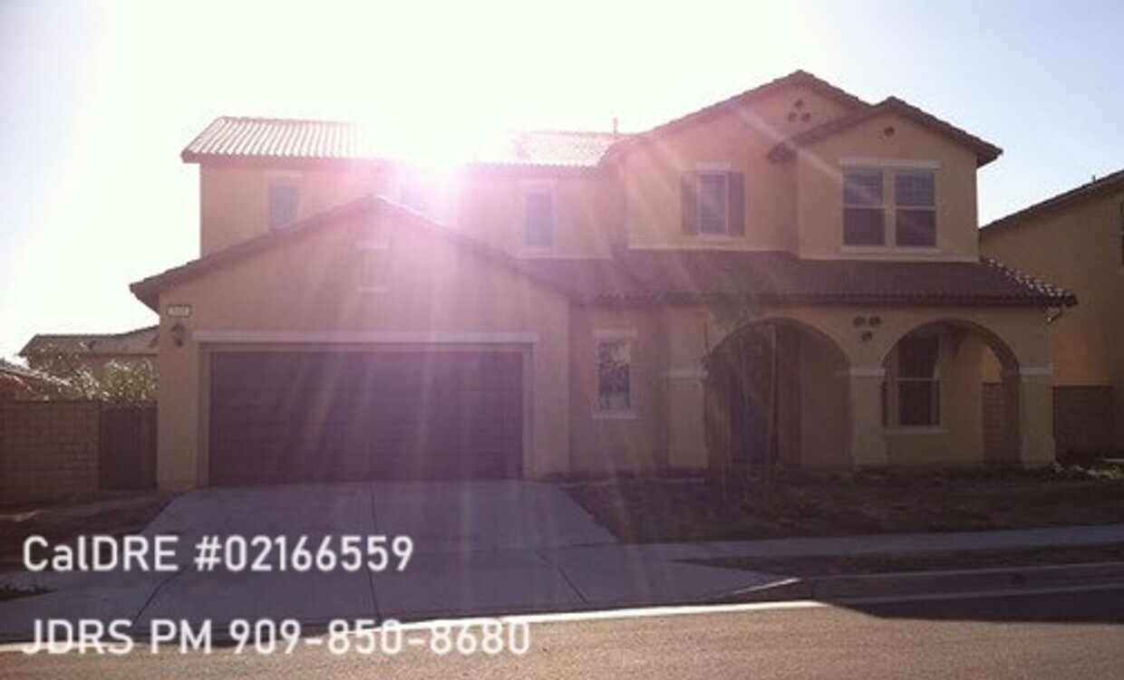 Foto principal - Eastvale 5 Bedroom Home Available in June