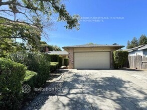 Building Photo - 1385 Meadowlark Dr
