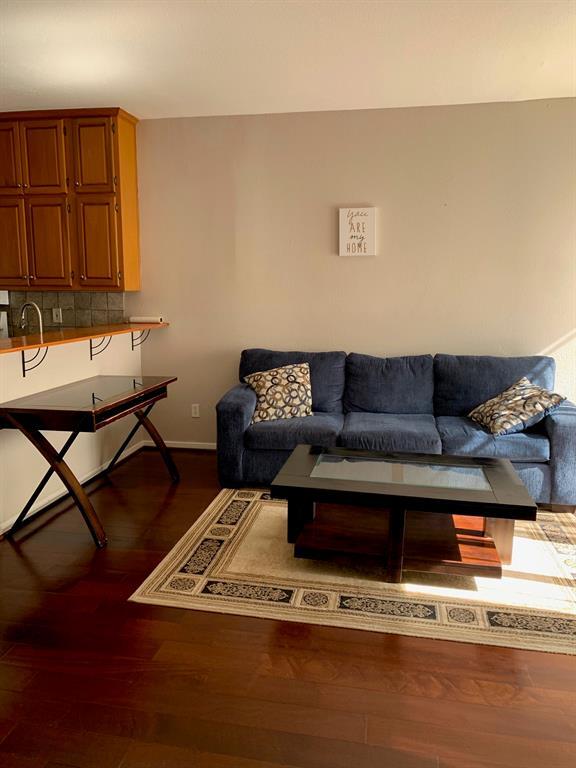 Foto del edificio - 7951 Knight Rd