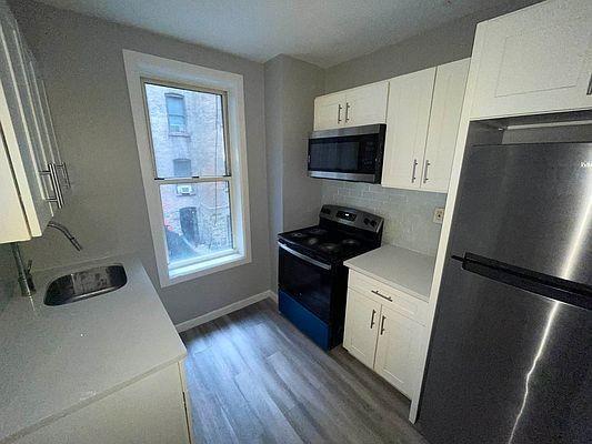 Foto del edificio - 2 bedroom in BRONX NY 10468