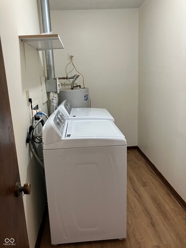 Foto del edificio - 778 Loews Blvd