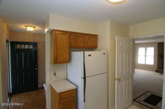Building Photo - 2069 Quail Ridge Rd