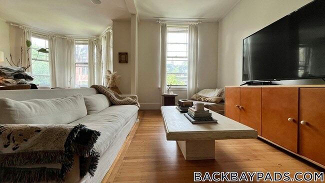 Building Photo - 238 Marlborough St