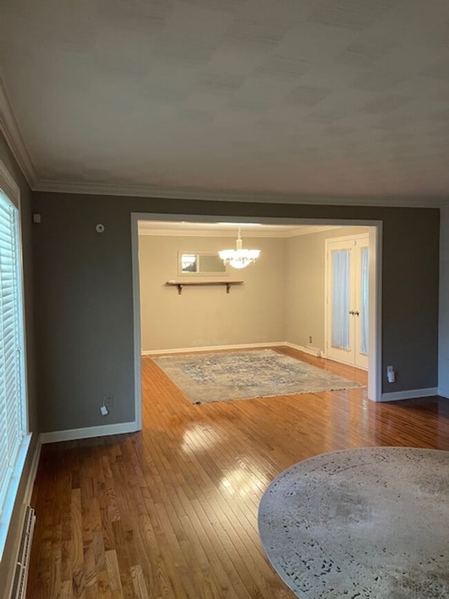 Building Photo - Beautiful 4 Bedroom Home