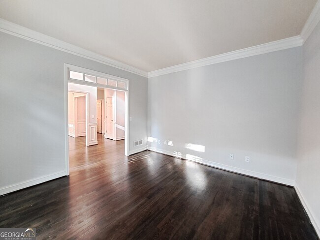 Building Photo - 2242 Lenox Walk NE