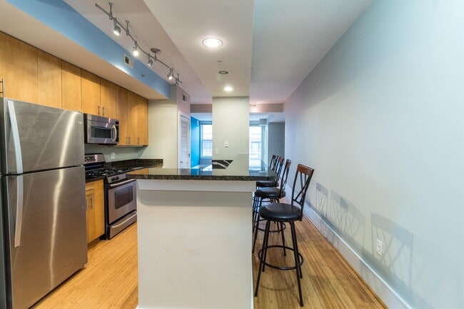 Building Photo - 715 6th St NW