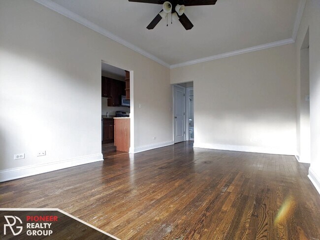 Foto del edificio - 740 W Addison St