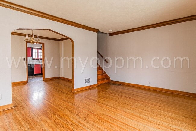 Building Photo - Unique 2 Bedroom / 1 Bathroom Duplex | Bla...