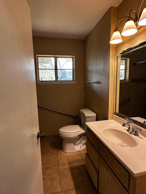 Building Photo - 607 Westway Ave