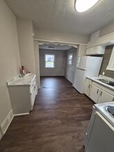 Building Photo - 323 Bedford Ave NW