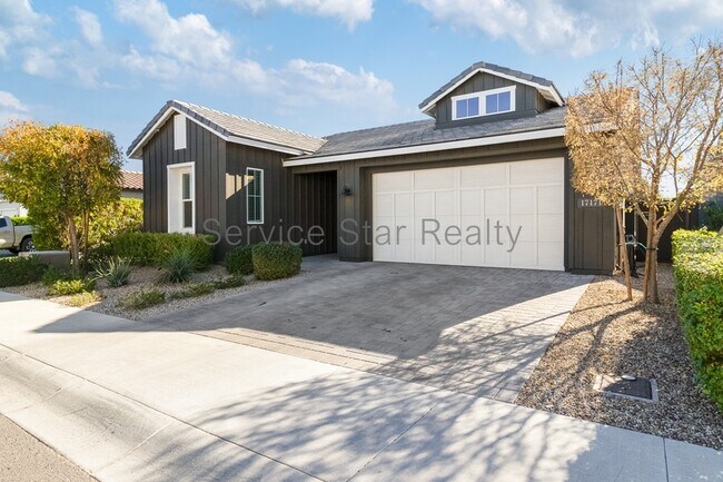 Foto del edificio - 17171 W Thousand Oaks St