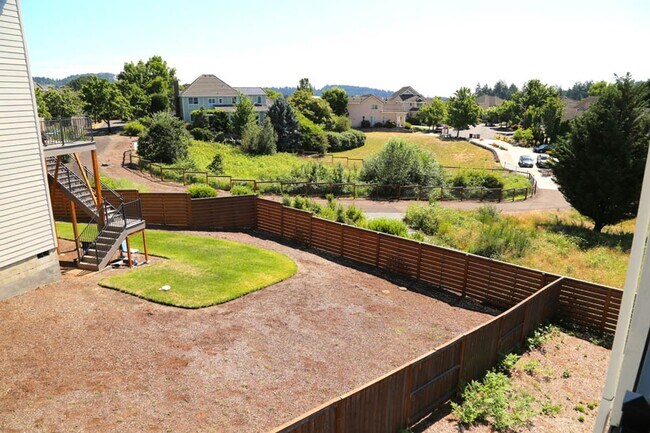 Building Photo - Short Term Leases! Furnished, Low Maintena...