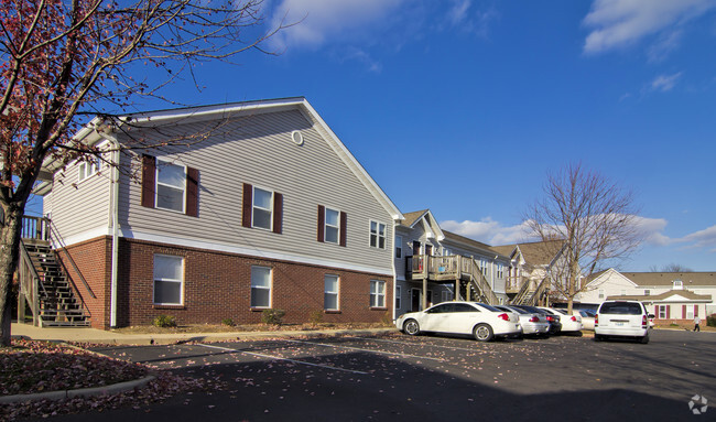 Building Photo - The Woods of Glen Hill Manor