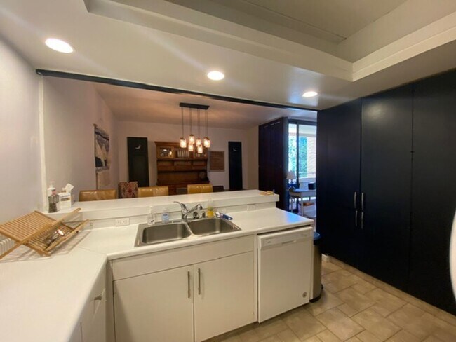 Foto del edificio - Riverside Condo at 1200 Riverside #1280