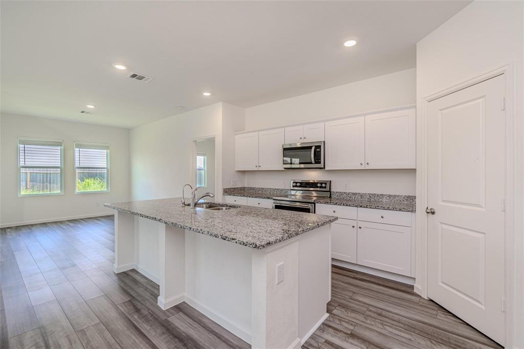 Foto principal - 6307 Highland Hts Dr