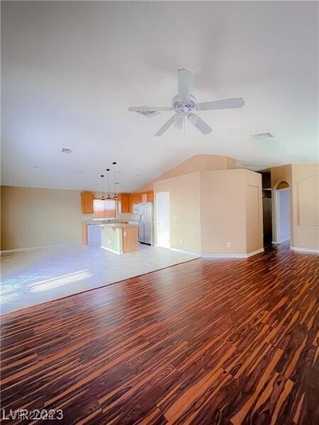 Foto del edificio - 6208 Whitelion Walk St