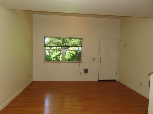 Building Photo - 659w11th - FH