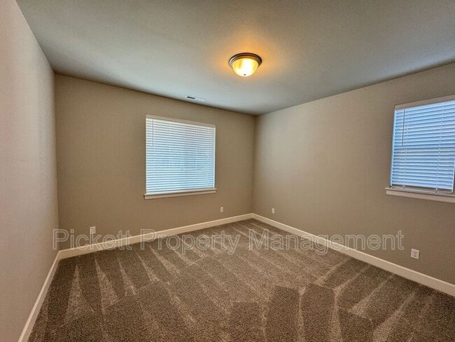 Building Photo - 3835 SW ALAVA COURT