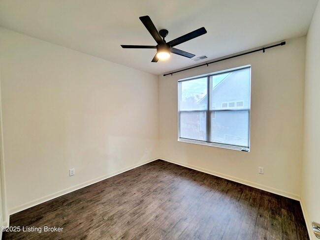 Foto del edificio - 3808 Misty Grove Ct