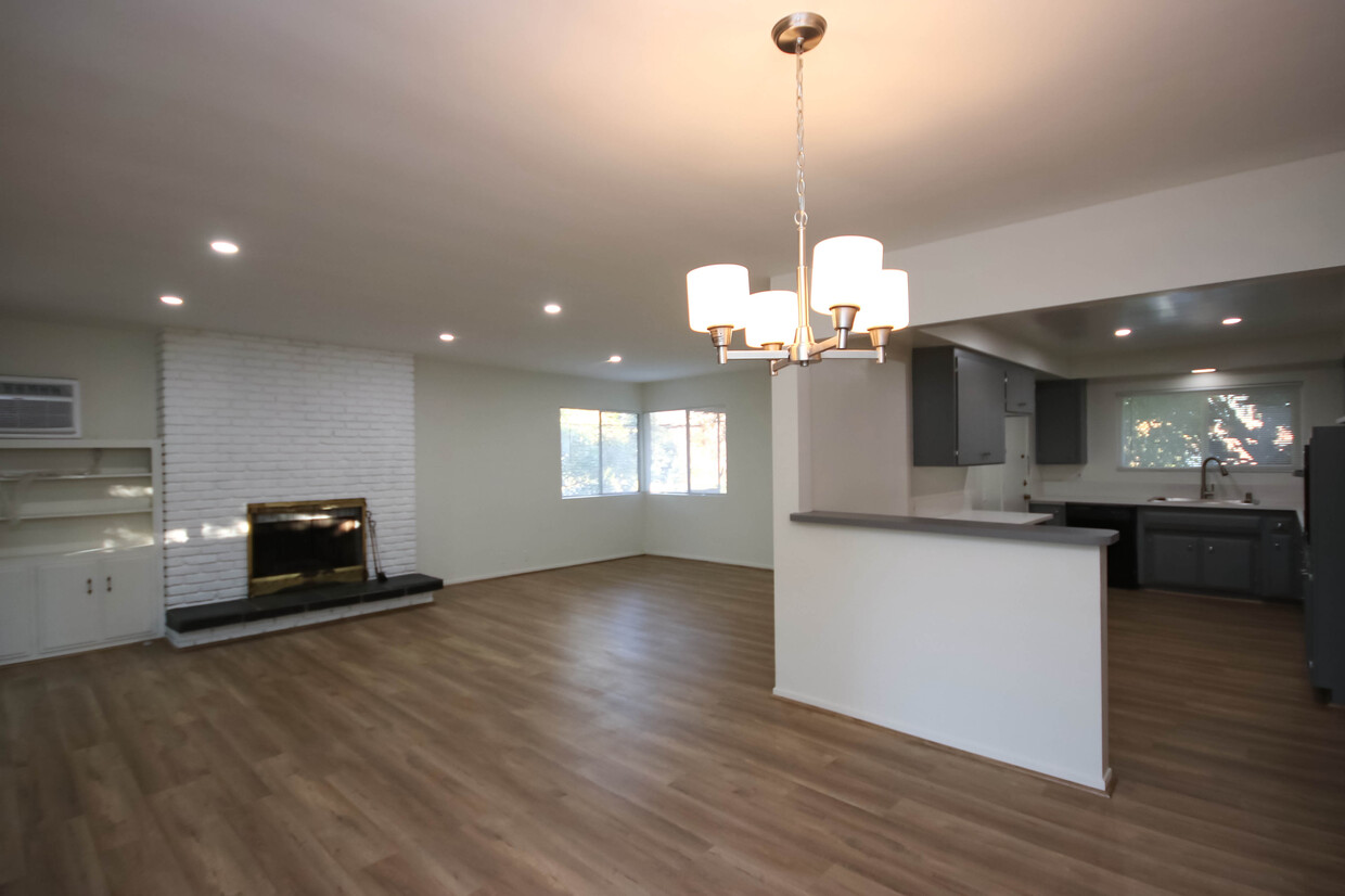 Foto principal - 523 S Hudson Ave