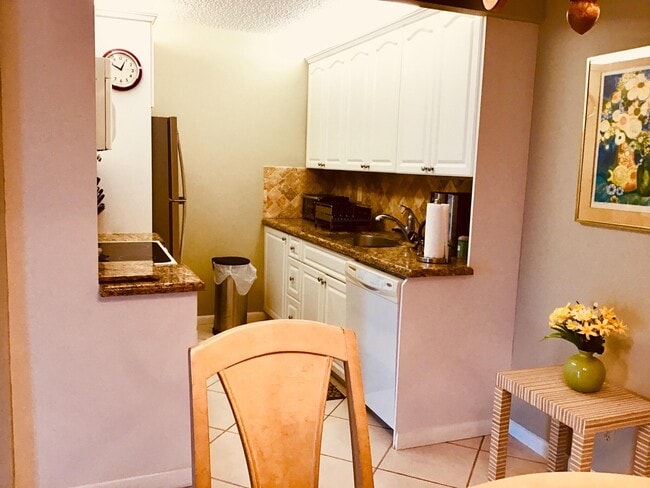 Foto del edificio - 4008 Cornwall A