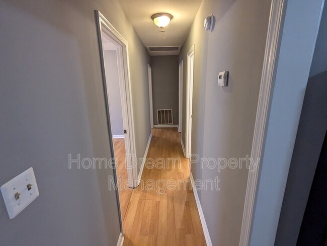 Building Photo - 11605 Rutherford Dr