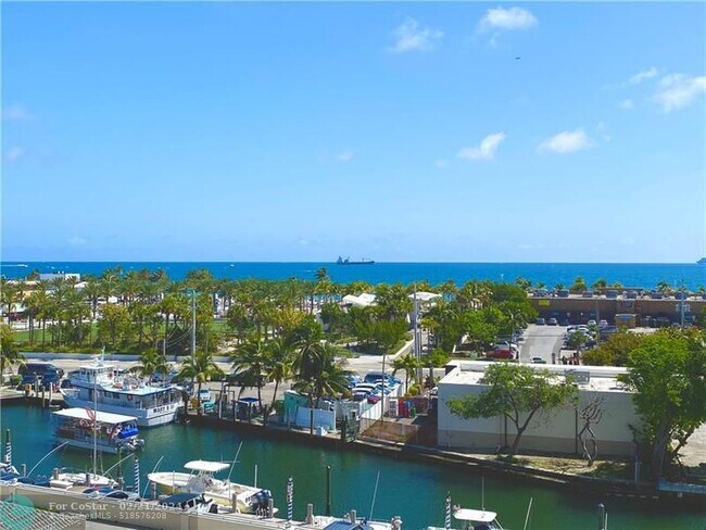 Building Photo - 1 Las Olas Cir