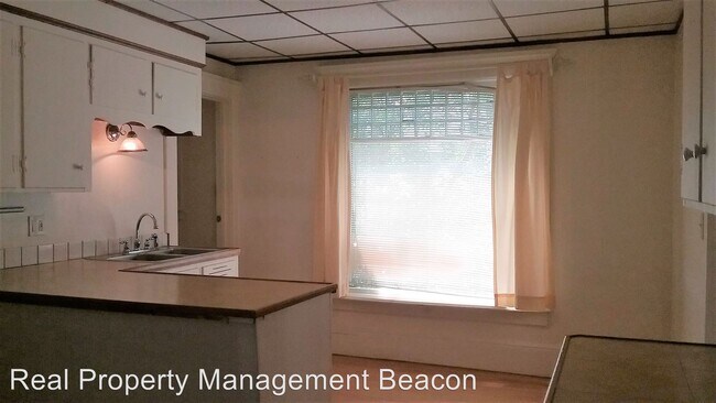 Building Photo - 16 Parkhurst St