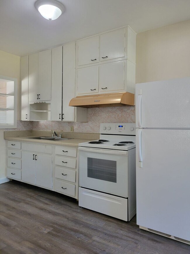 Foto del edificio - 493 Lake Howard Dr SW